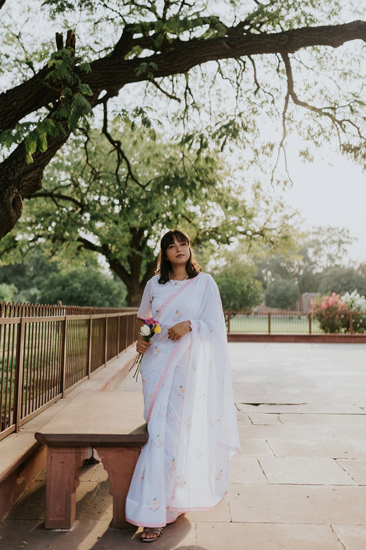 Pink Scalloped Rose Mulmul Saree