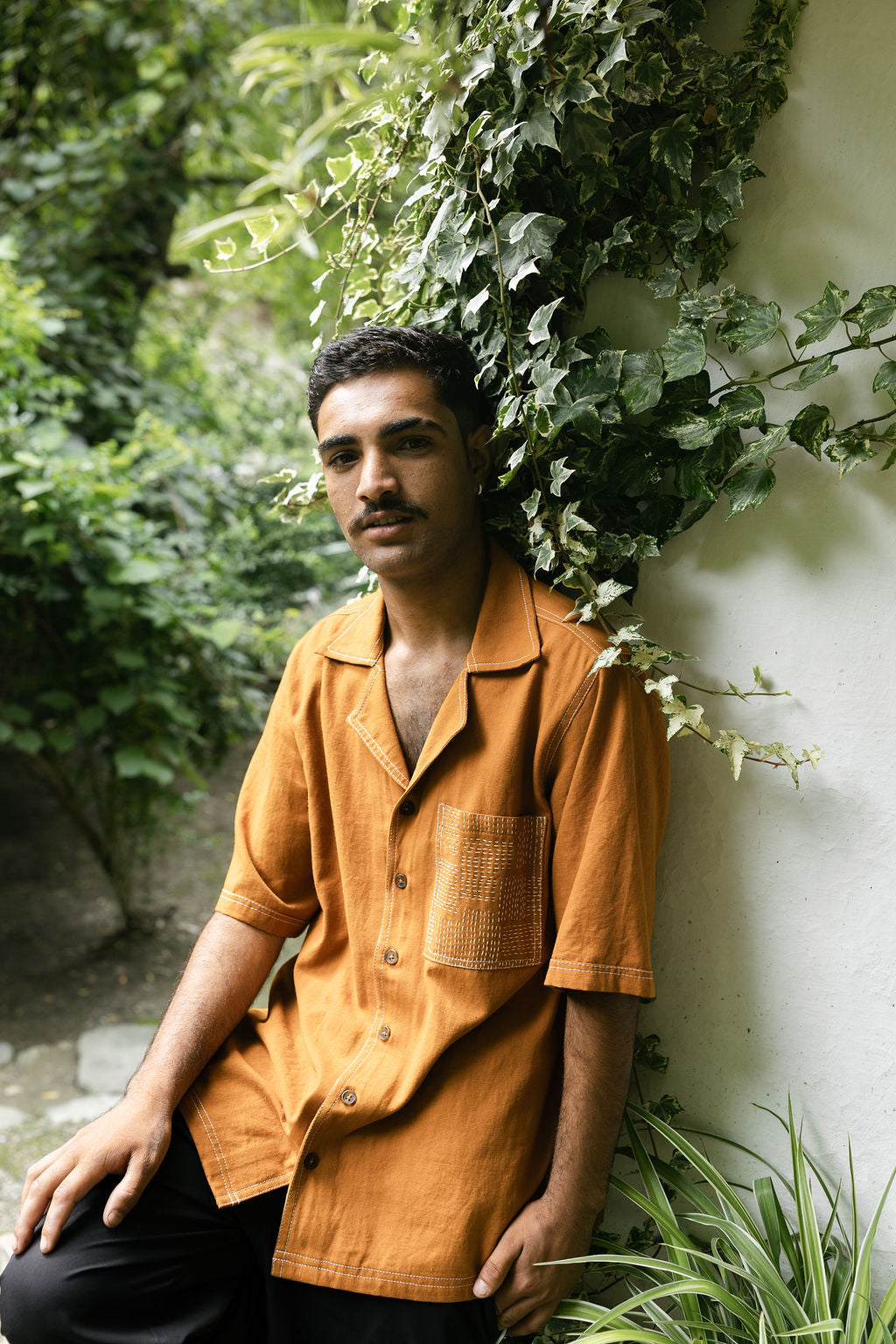 Hand-Embroidered Linen Shirt (Men)