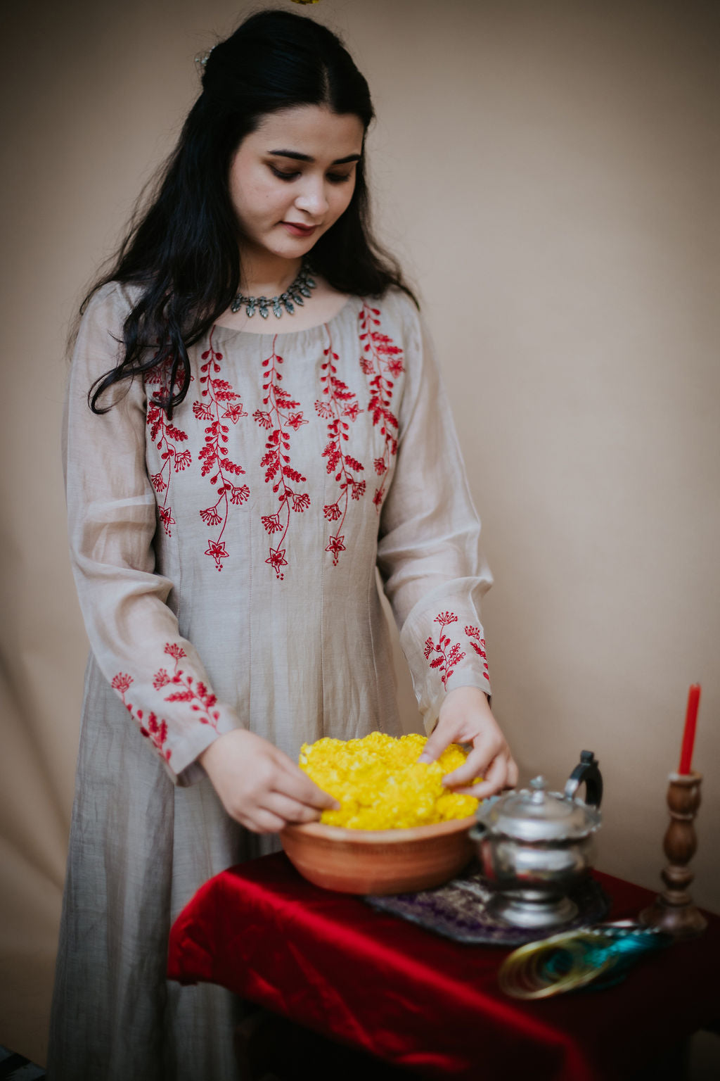 Noor-e-Nazaakat Set