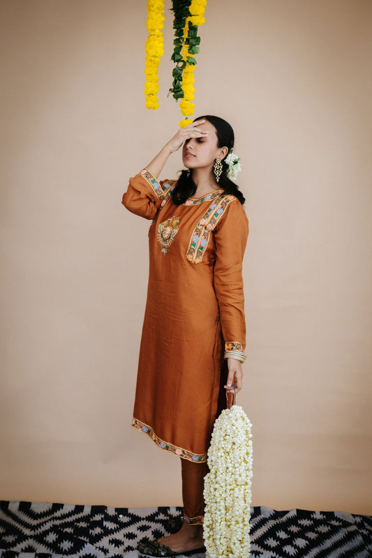 Guldozi Kurta Pant Set
