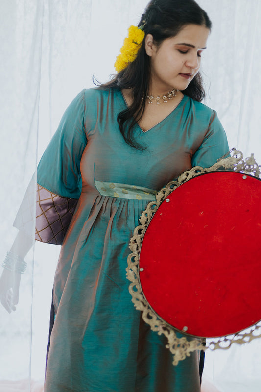 Morpankh Kurta Set