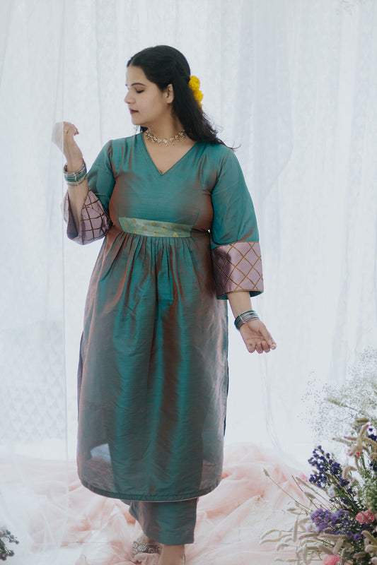 Morpankh Kurta Set