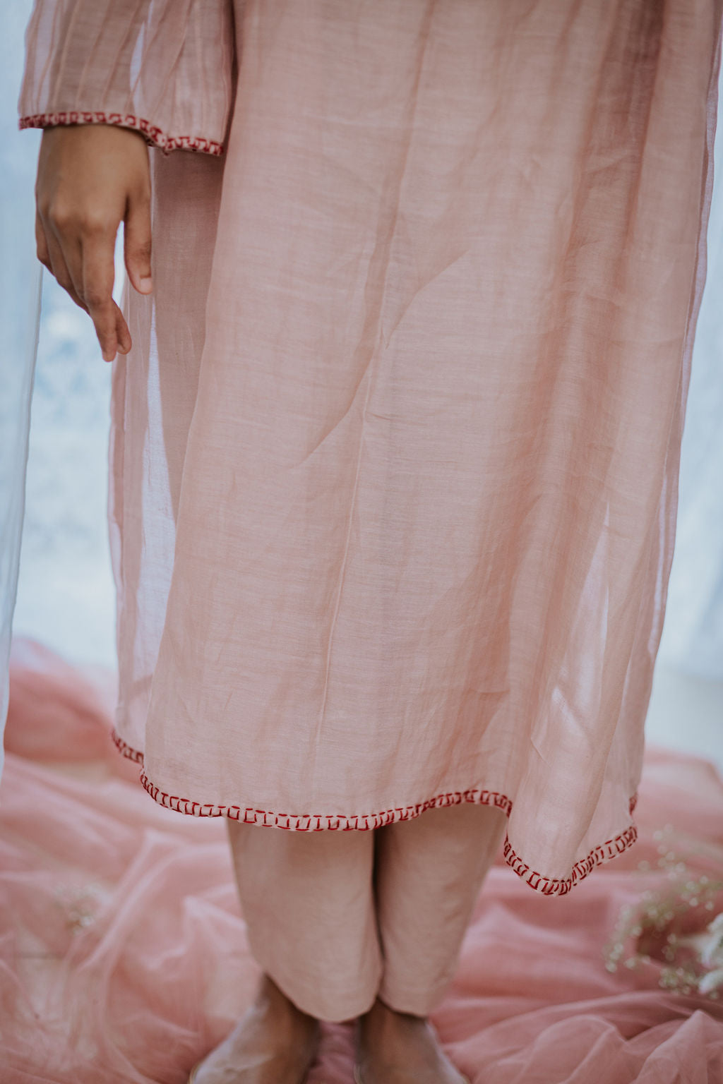 Gulabi Resham Kurta