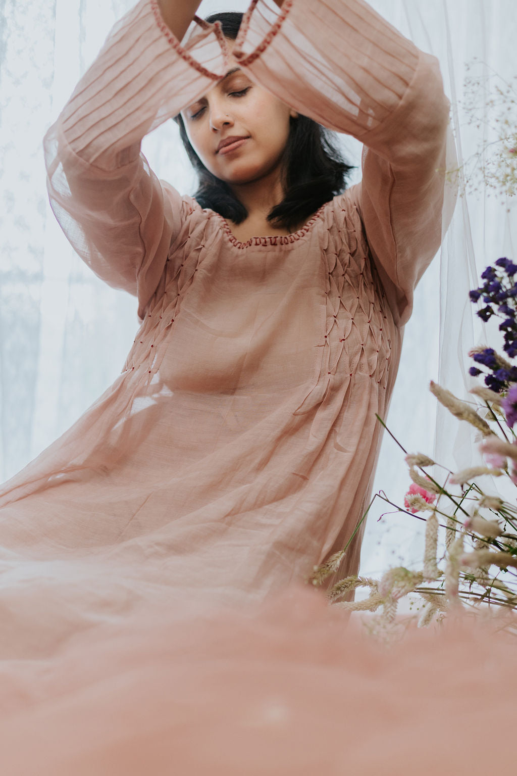 Gulabi Resham Kurta